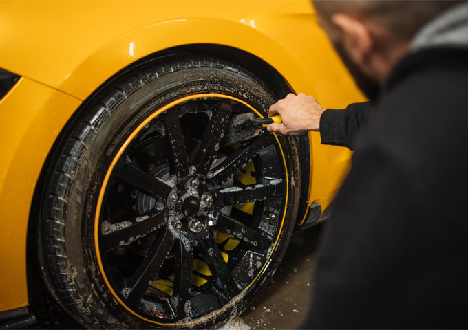 Professional Wheel & Rim Detailing Service | Exclusive Car Care Abu Dhabi